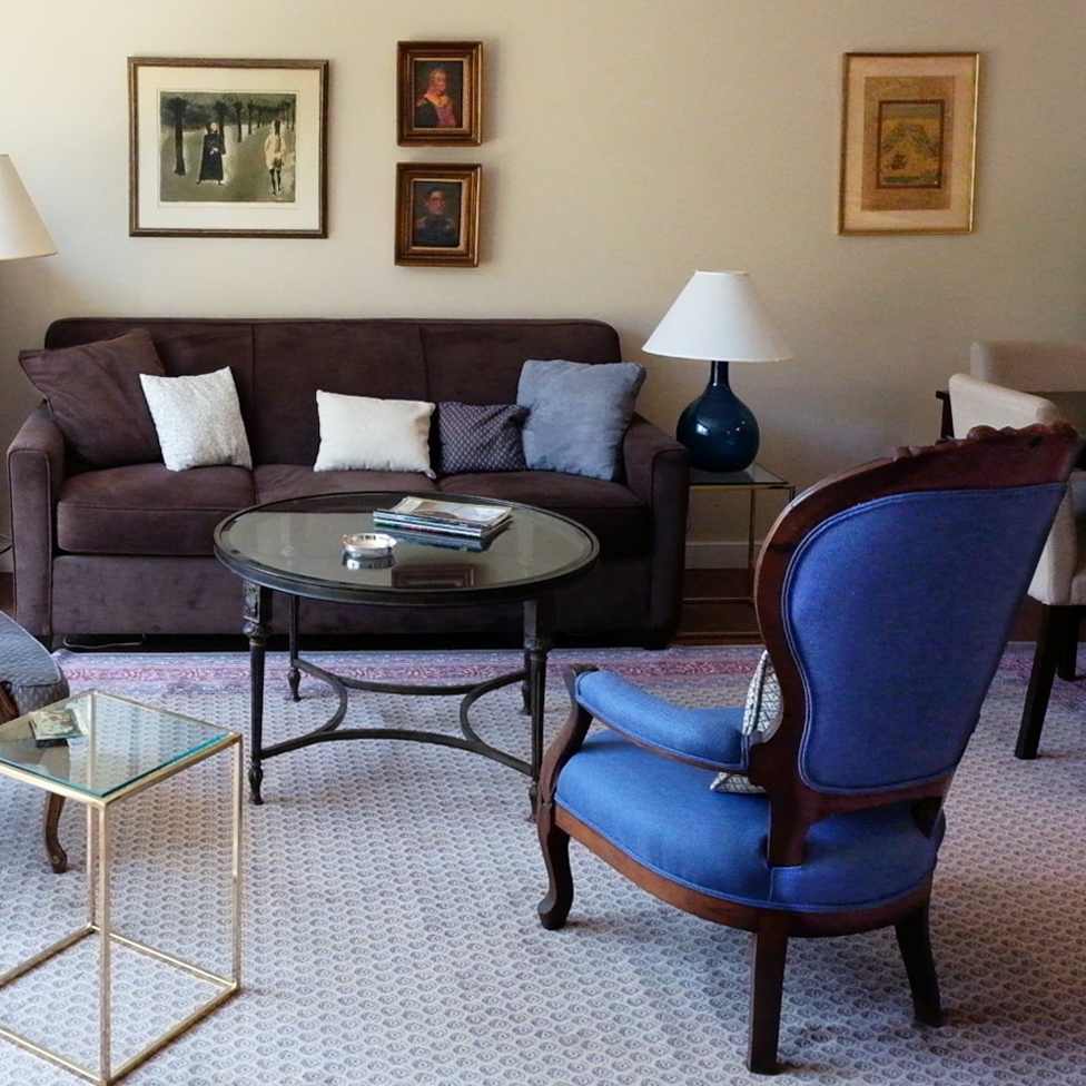 living area of a kendal on hudson resident
