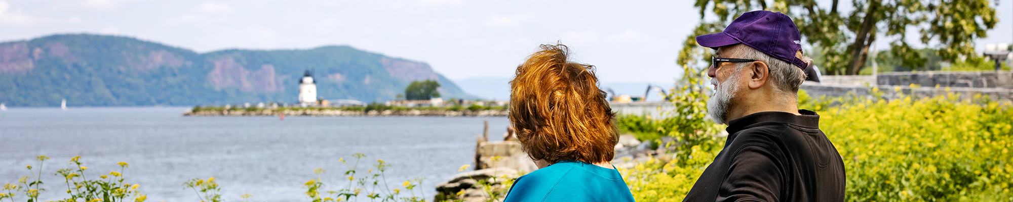 Couple looking at view of Hudson River